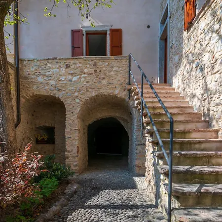 Il Sogno Nel Borgo فندق مبيت وإفطار غارنانو