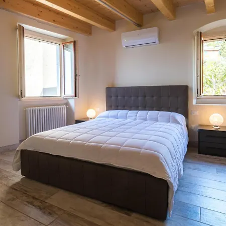 ベッド・アンド・ブレックファスト Il Sogno Nel Borgo