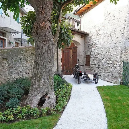 Il Sogno Nel Borgo ベッド・アンド・ブレックファスト ガルニャーノ