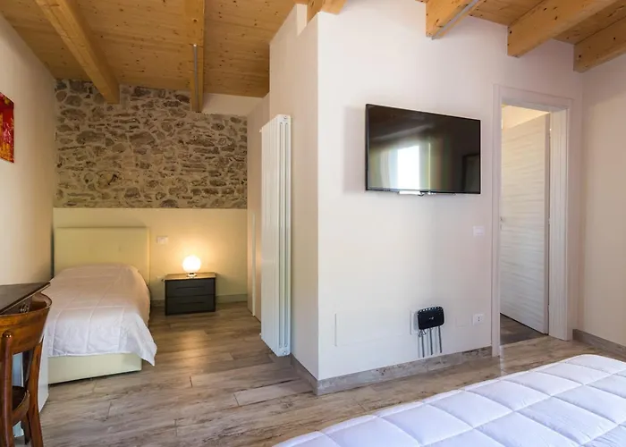 Il Sogno Nel Borgo 3* غارنانو